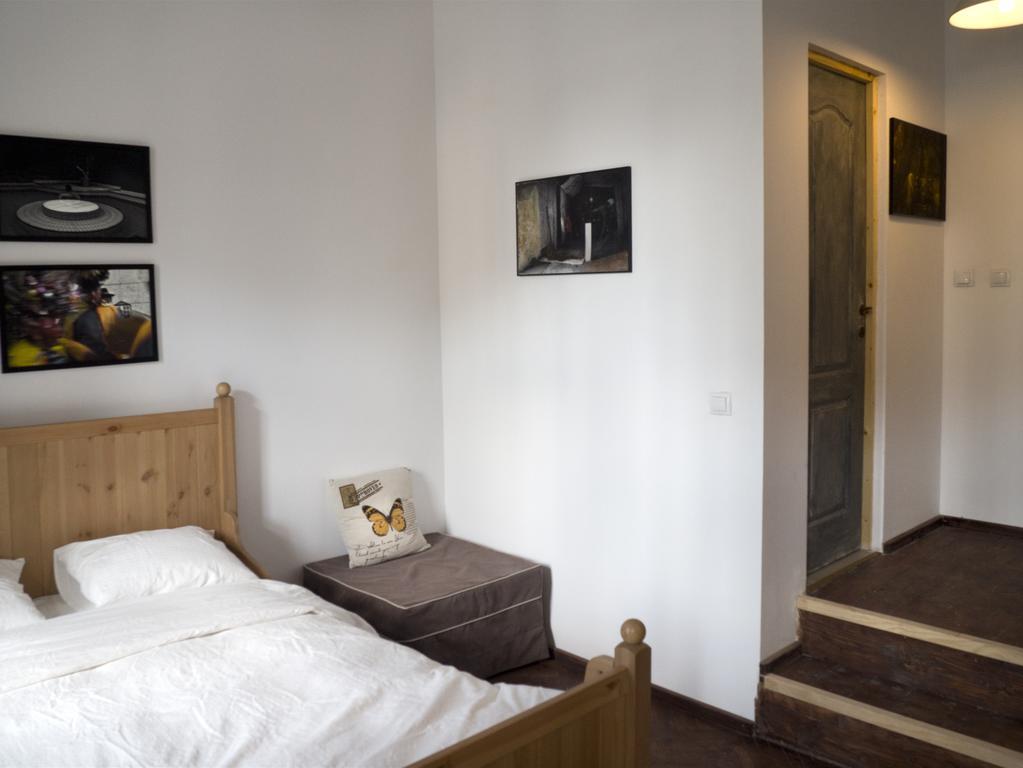 Victoria Poshtel Bucharest Hostel Phòng bức ảnh