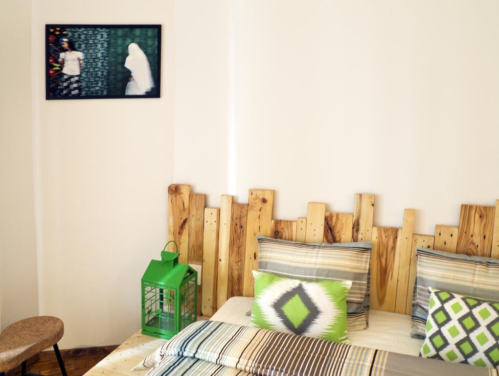 Victoria Poshtel Bucharest Hostel Phòng bức ảnh