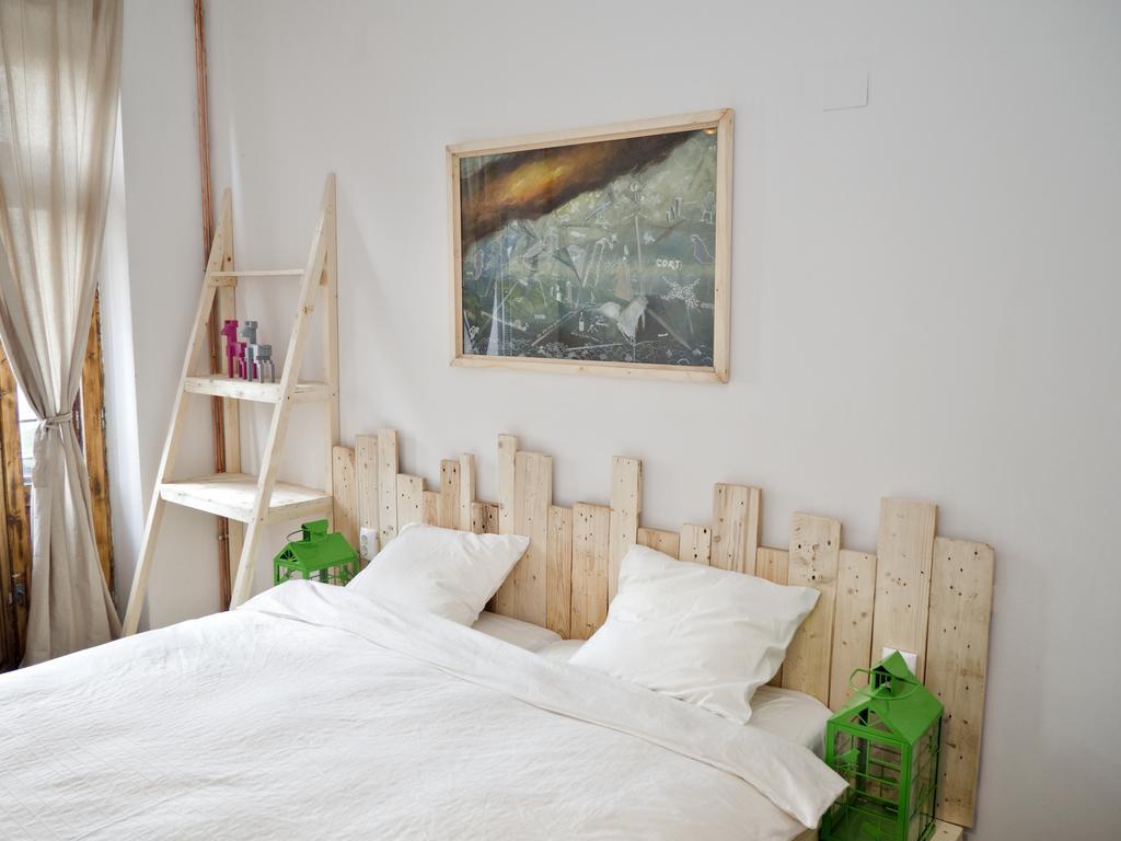Victoria Poshtel Bucharest Hostel Phòng bức ảnh