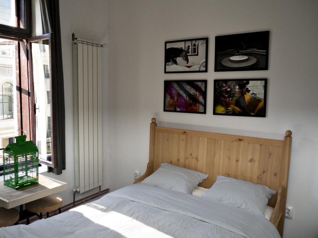 Victoria Poshtel Bucharest Hostel Phòng bức ảnh