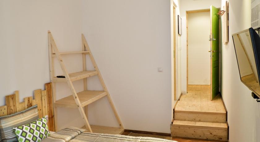 Victoria Poshtel Bucharest Hostel Ngoại thất bức ảnh