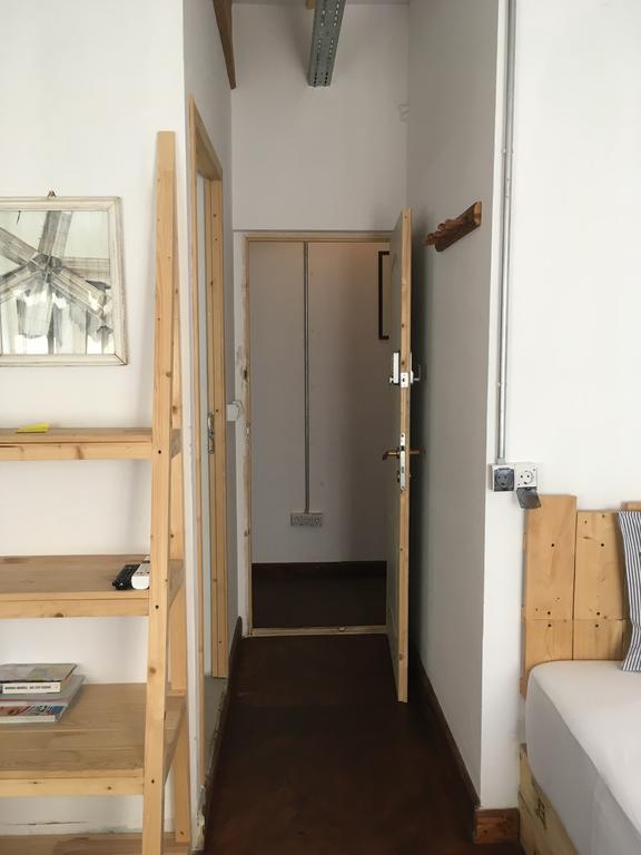Victoria Poshtel Bucharest Hostel Ngoại thất bức ảnh
