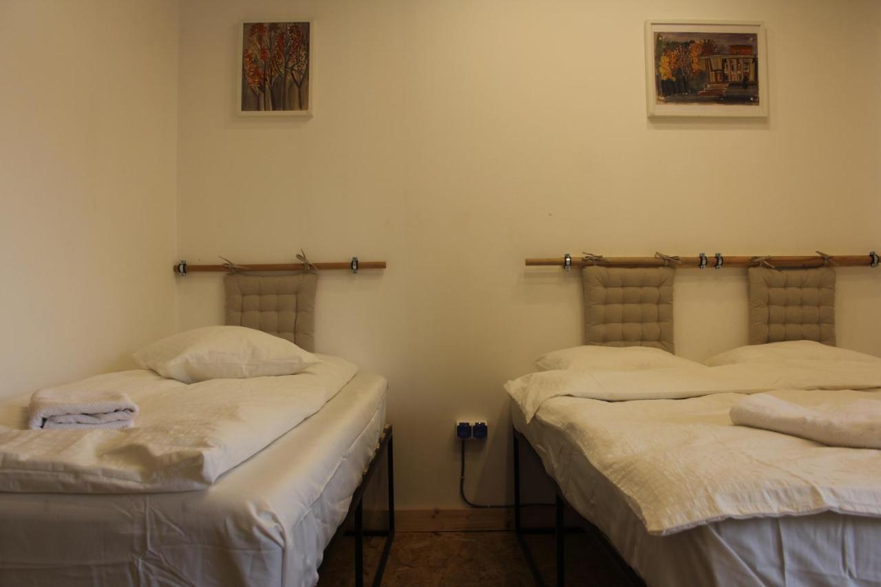 Victoria Poshtel Bucharest Hostel Ngoại thất bức ảnh